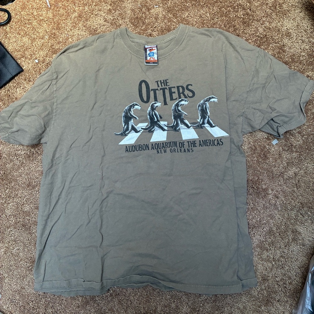 The Otters Graphic T-Shirt - Brown